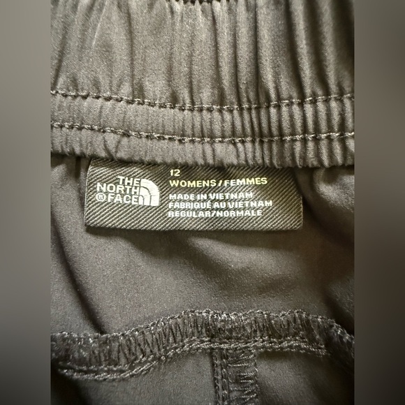 North Face Women’s Black Paramount Skort - Size 12 - Picture 7 of 9